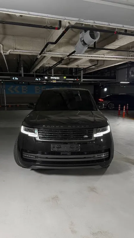 Range Rover P530 LWB 5 seats