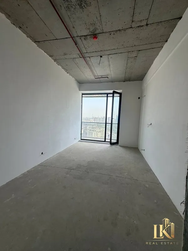Продаётся 4-комнатная квартира в ЖК NRG U-Tower (новостройка) — фото 7