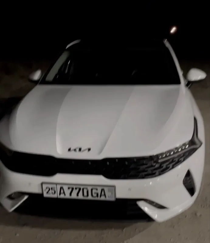 Kia k5 sotiladii