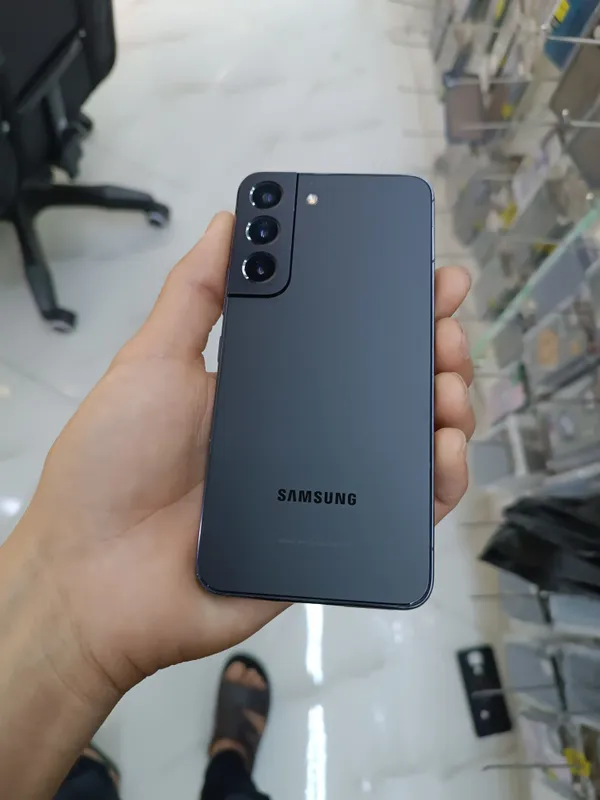 Samsung S22 tiniq holatda — фото 3