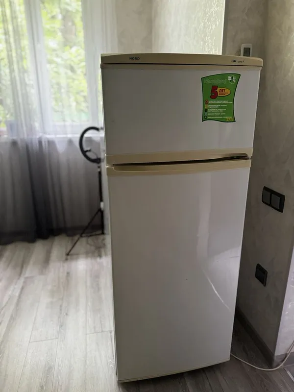 Продается холодильник 1