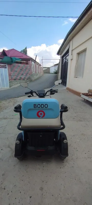 Sukuter sotiladi 4