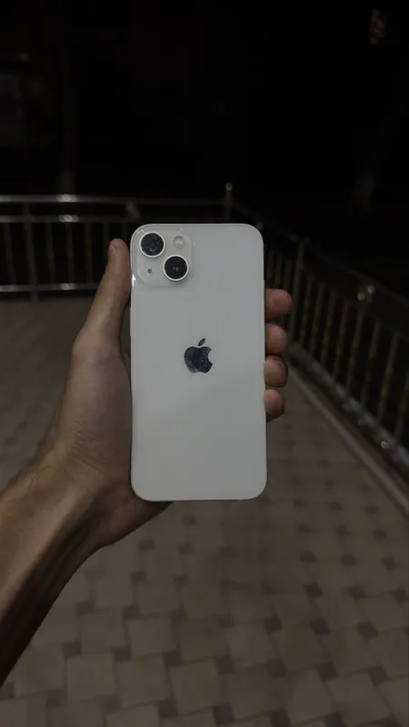 Iphone 13 white. 1 Iphone 13 white. 1