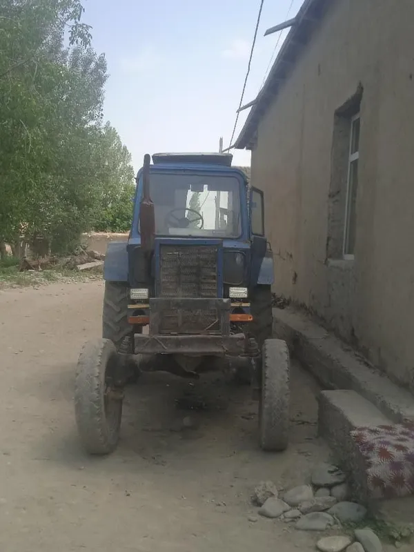 Emtz 80 traktori