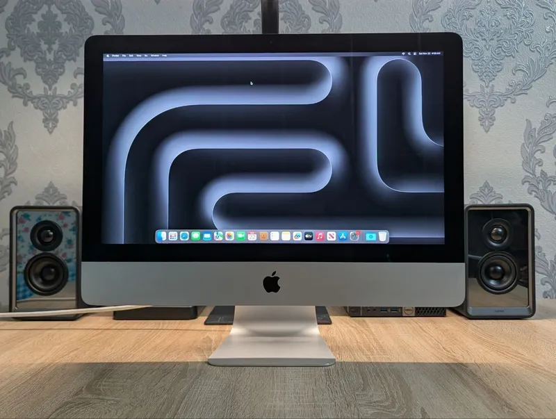 Apple iMac 21.5" 4K i5 8th/ 8GB RAM/500GB MacOS Sequoia