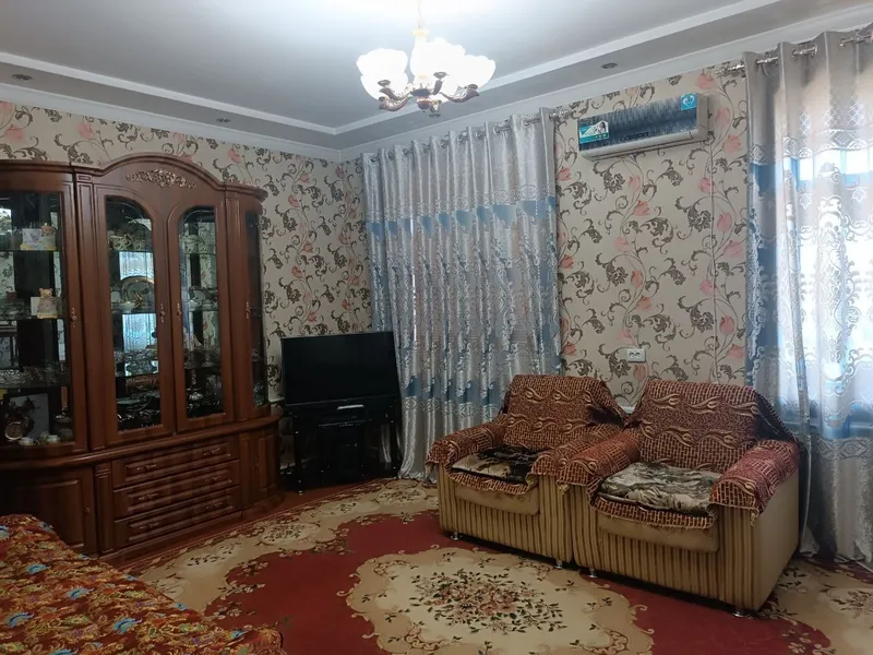 Продаётся кв на проспекте 6 каватли бино 5 кават 2 хонали 65кв м Гиштл — фото 1