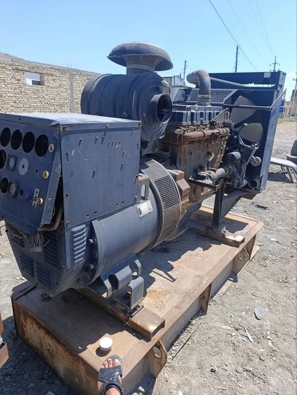 Generatorlar sotiladi 150 Kw 215 Kw 2