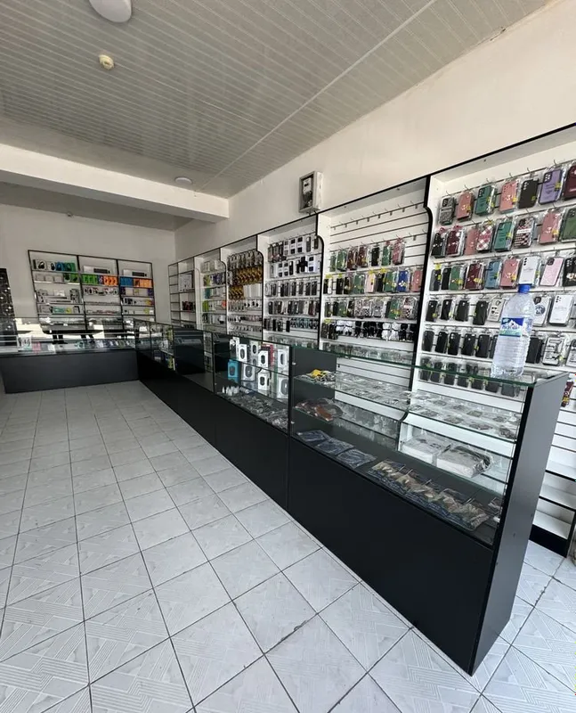 tayyor aksesuar uchun mebel sotiladi vitrina hammasi 3