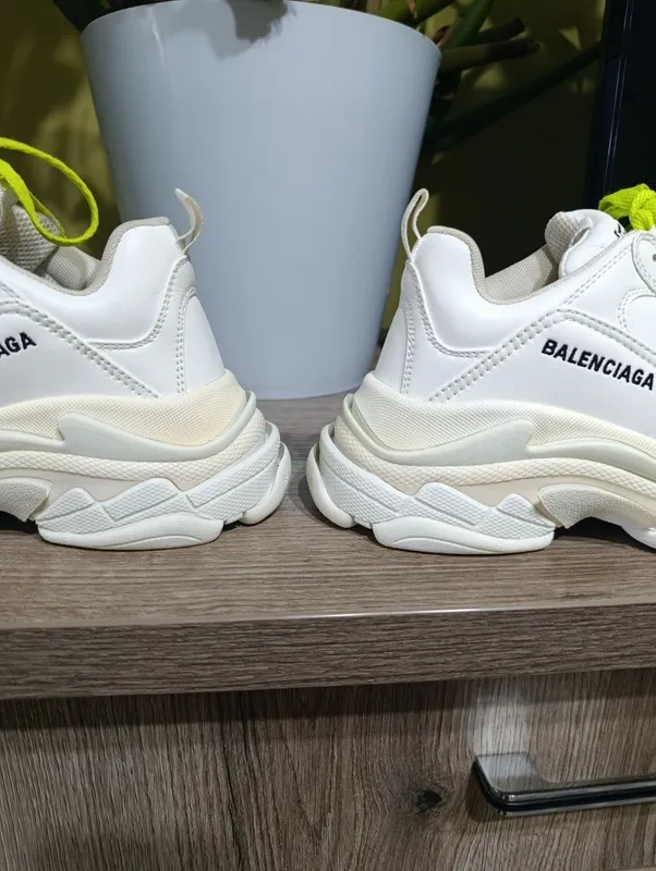 Женские кроссовки Balenciaga — фото 2