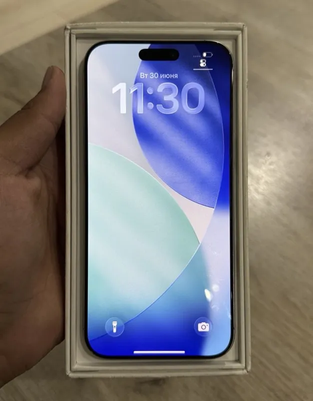 Iphone 16 pro max 3