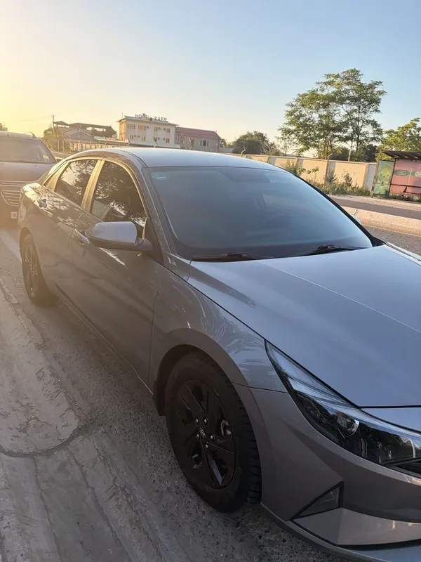 Hyundai Elantra 2021.. Ideal holatda. 58ming km45l propan. Tonirovka 8 2 Hyundai Elantra 2021.. Ideal holatda. 58ming km45l propan. Tonirovka 8 2