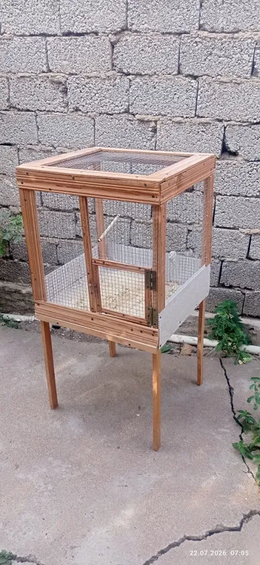 Продам клетку для попугаев 3