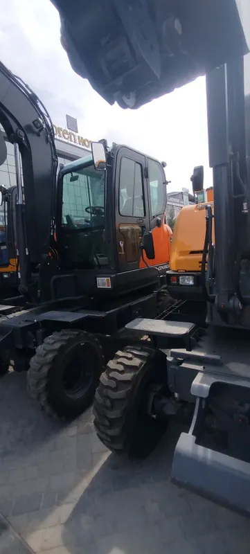 Колесный экскаватор HANWOO HX70A | HYUNDAI|mini ekskavator — фото 4