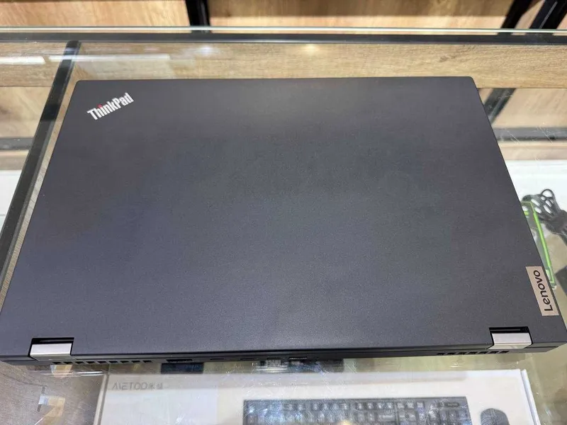 Lenovo ThinkPad P15 Core i9-10885H, 32 GB tezkor xotira, 512 GB SSD, Nvidia RTX 5000 2 Lenovo ThinkPad P15 Core i9-10885H, 32 GB tezkor xotira, 512 GB SSD, Nvidia RTX 5000 2