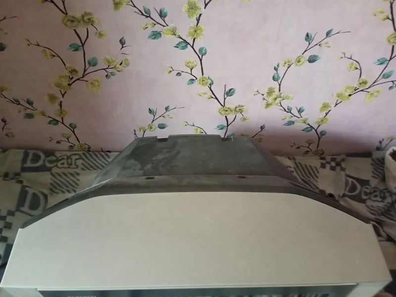 Продам телевизор 3 Продам телевизор 3