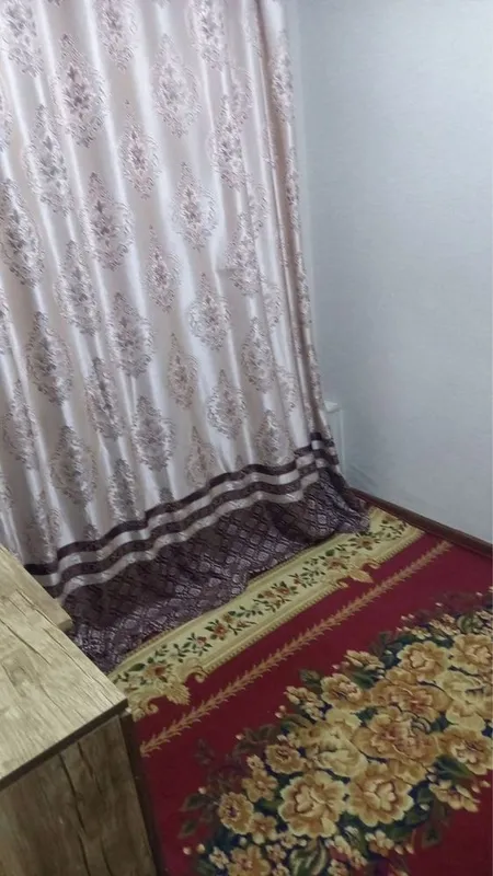 Ижарага битта хонага битта киз бола куйилади 2