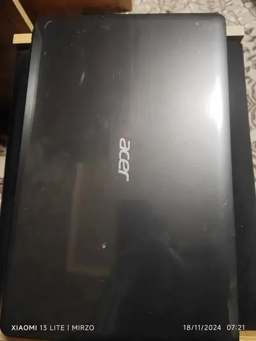 Noutbuk Acer