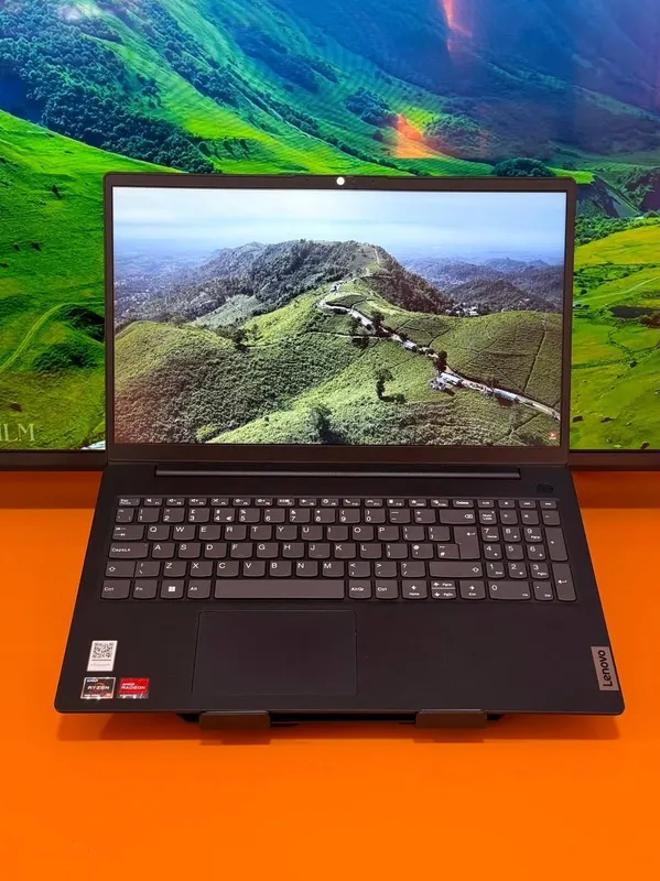 Продаётся ноутбук Lenovo