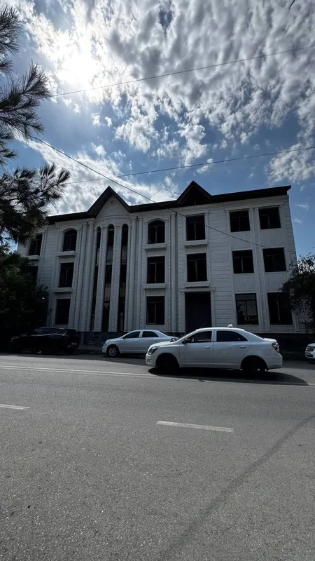 Сдается в Аренду 4х этажное здание 826м2 3