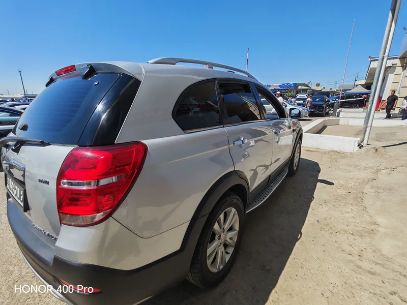 Chevrolet Captiva 3 4