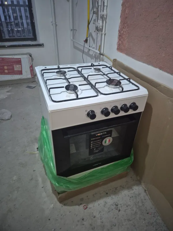 Продаю газовую плиту
