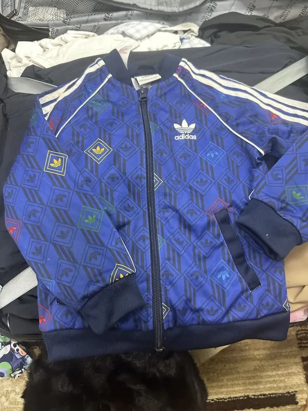 Спортивная кофточка adidas 1 Спортивная кофточка adidas 1