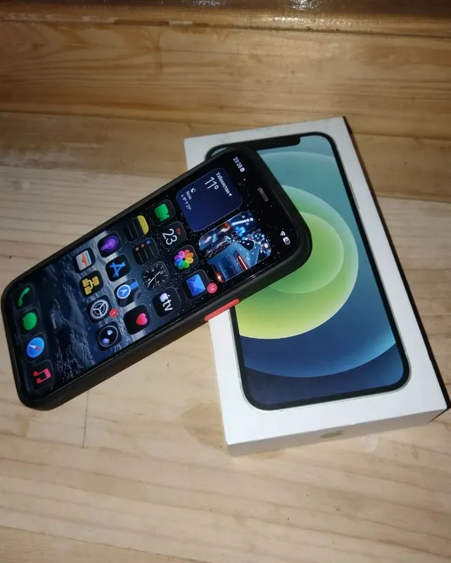 iPhone 12