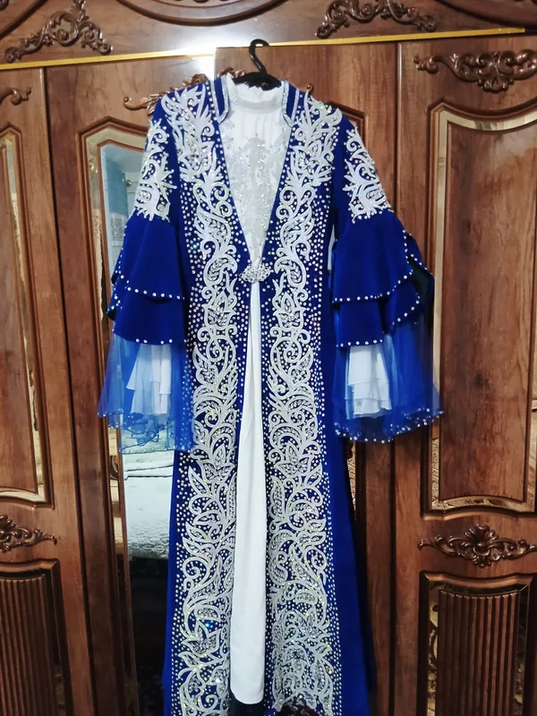 Ansambl . Kelin libosi
