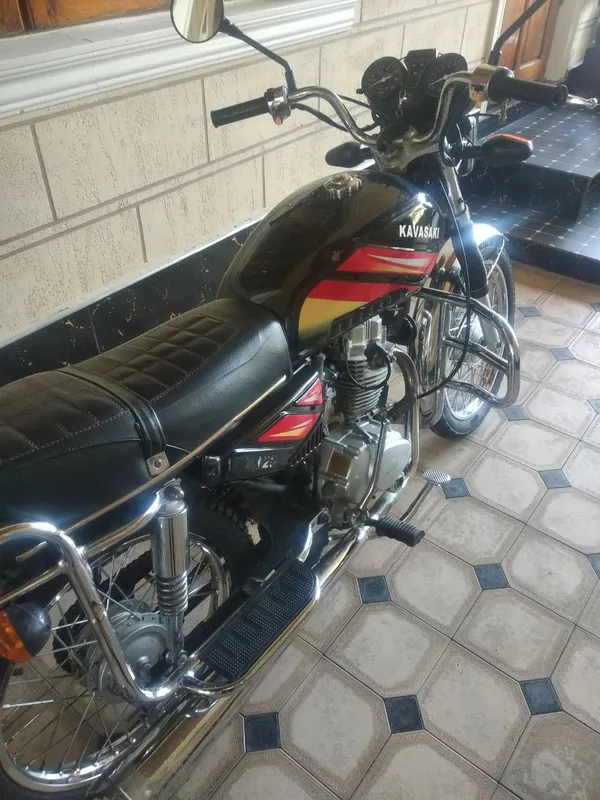 мотоцикл Kawasaki 150 kub 1 мотоцикл Kawasaki 150 kub 1