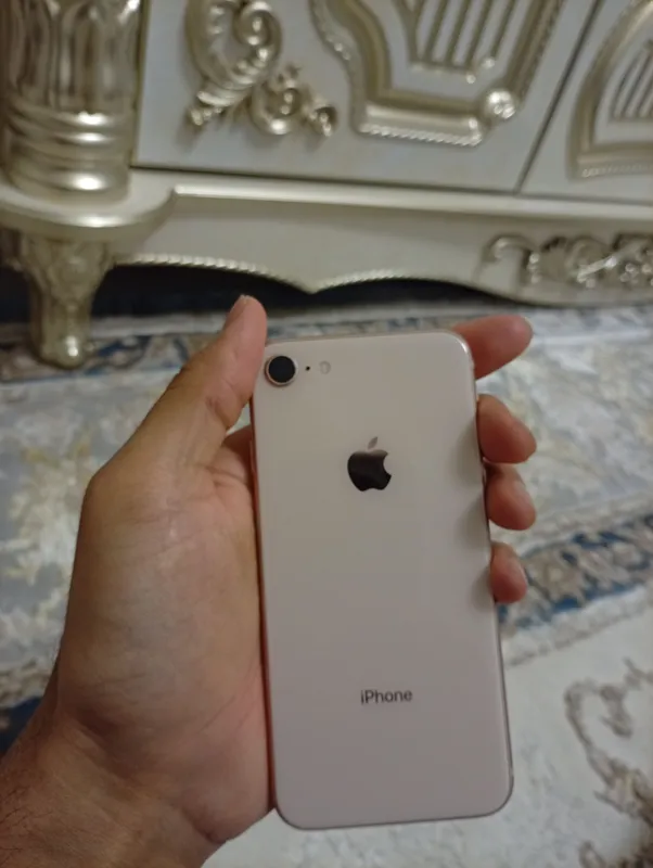 Продаётся iPhone 8, состояние хорошее 2 Продаётся iPhone 8, состояние хорошее 2