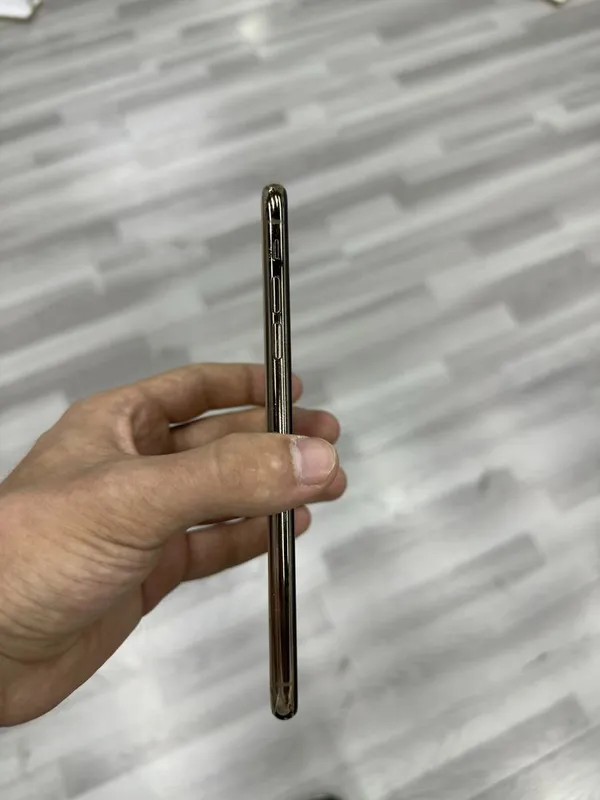 iPhone Xs Max 512 GB 5 iPhone Xs Max 512 GB 5