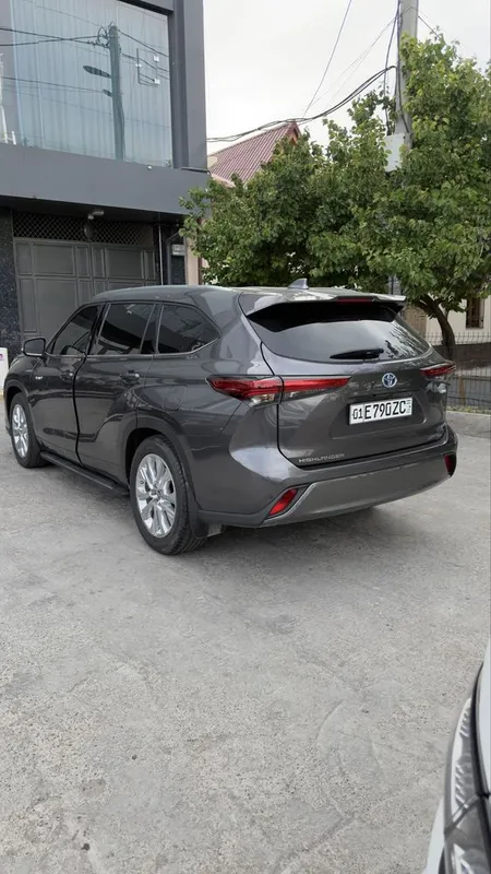Srochno! Toyota Highlander 2022 2.5 Hybrid Limited — фото 1