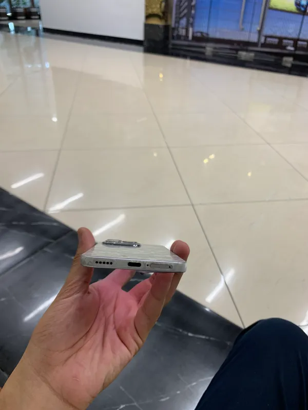 Honor 400LITE8/256xolati ideal boron pilonkasi bor — фото 2