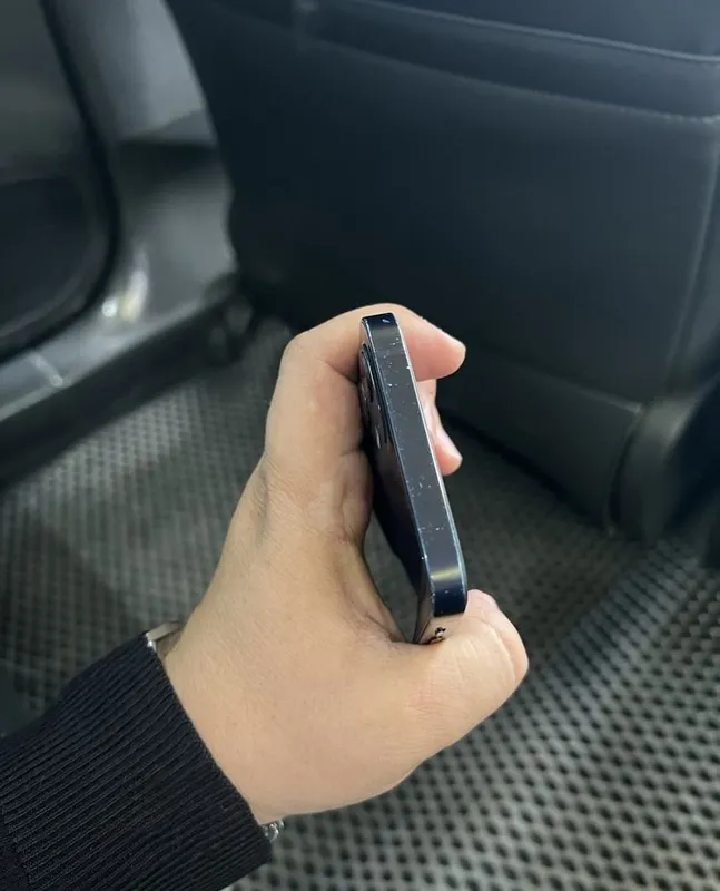 iPhone 12 64 ГБ, 79% 6 iPhone 12 64 ГБ, 79% 6
