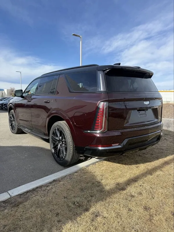 Cadillac Escalade IQ Executive 2026 4 Cadillac Escalade IQ Executive 2026 4