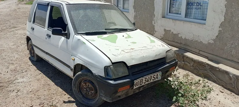 Tiko oq rang benzin