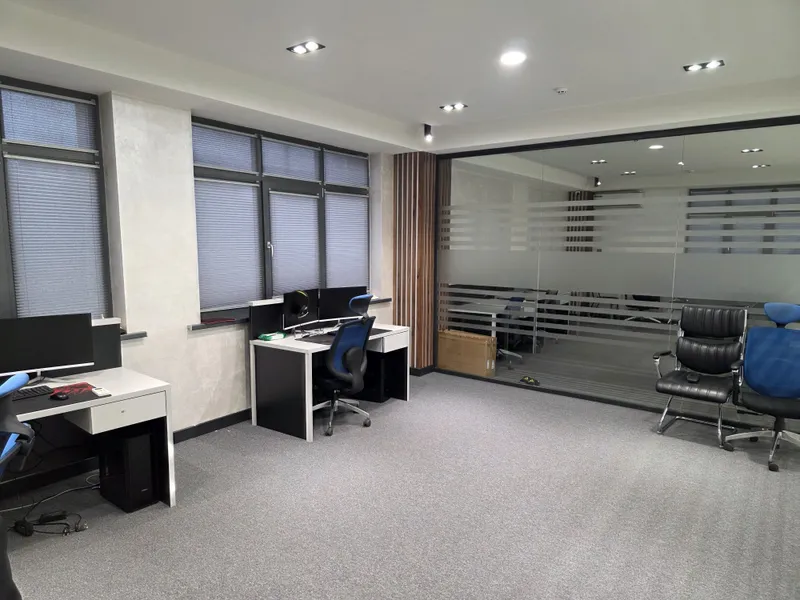 Продается готовый офис. Площадь 830 квадратных метров. — фото 3