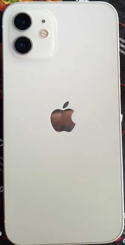 iPhone 12 juda zo'r xolatda