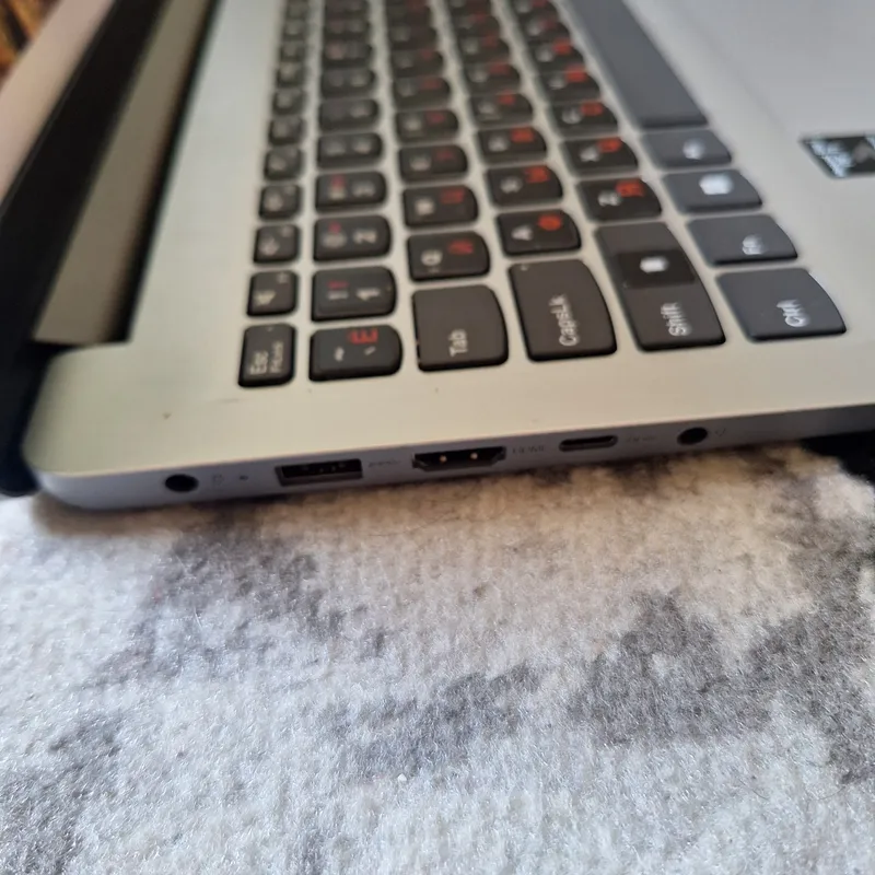 Продаётся ноутбук Lenovo 5 Продаётся ноутбук Lenovo 5