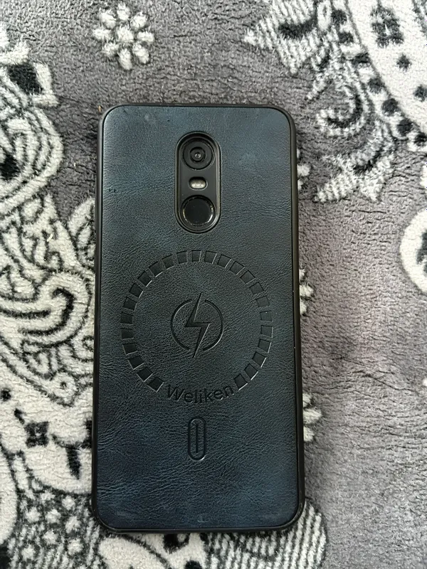 Redmi 5 sotiladi.ishlashi zor 2