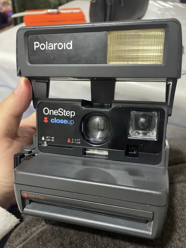 Polaroid ONE STEP close up — фото 1