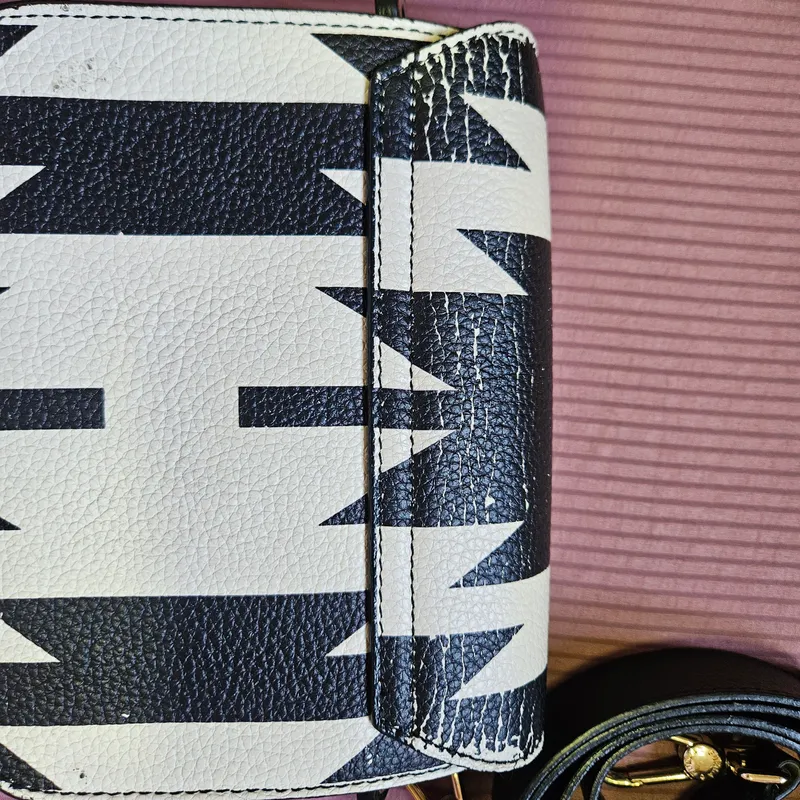 сумка "Furla Metropolis Mini Crossbody" 3 сумка "Furla Metropolis Mini Crossbody" 3