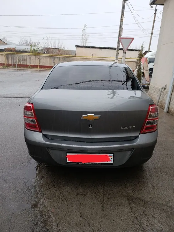 Chevrolet Cobalt — фото 1