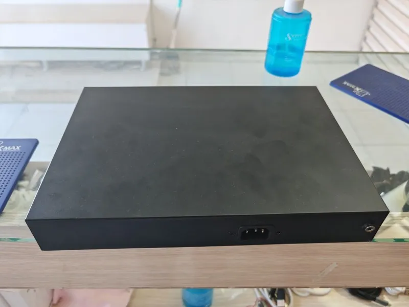 POE Switch 100/1000Mbps 2 POE Switch 100/1000Mbps 2