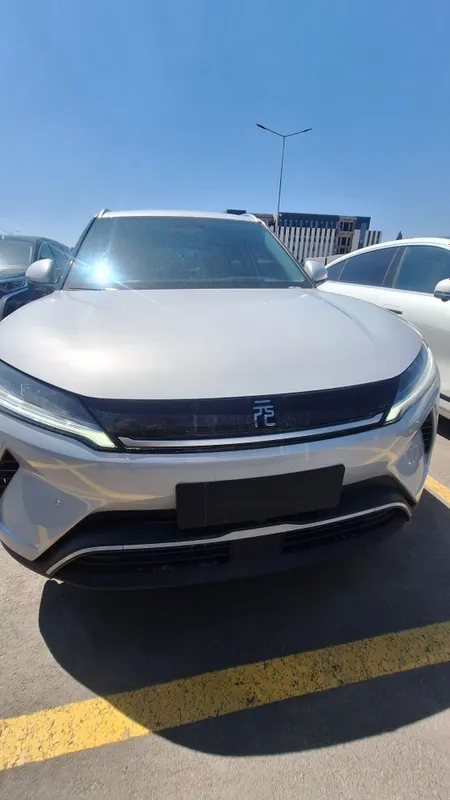 Byd yuan up ful pazitsiyasi