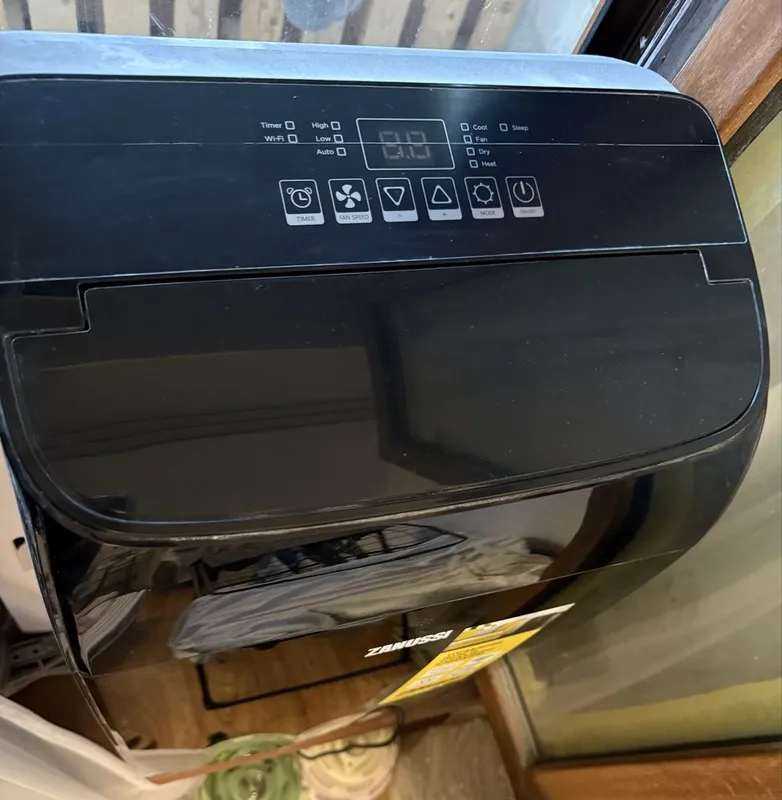 Мобильный кондиционер Zanussi ZACM-09 NYK/N1 Black. — фото 1 Мобильный кондиционер Zanussi ZACM-09 NYK/N1 Black. — фото 1