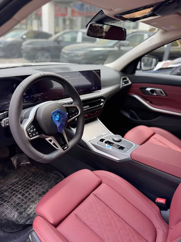 BMW i3 35L eDRIVE 2025/25 — фото 3