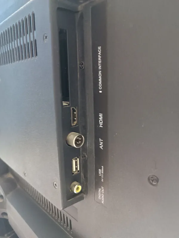 Продаётся телевизор Artel 3