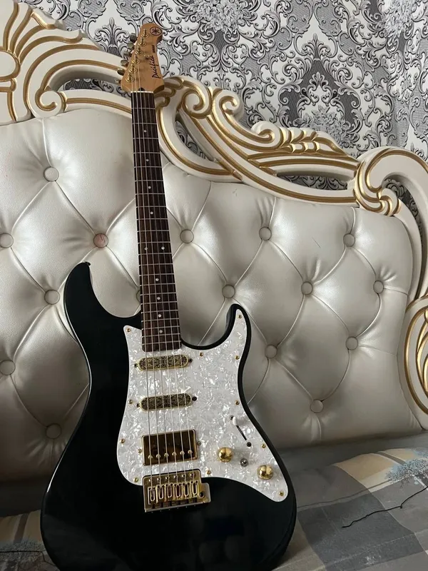 Gitara sotiladi: yamaha original holati yaxshi 300 $ kelishamz