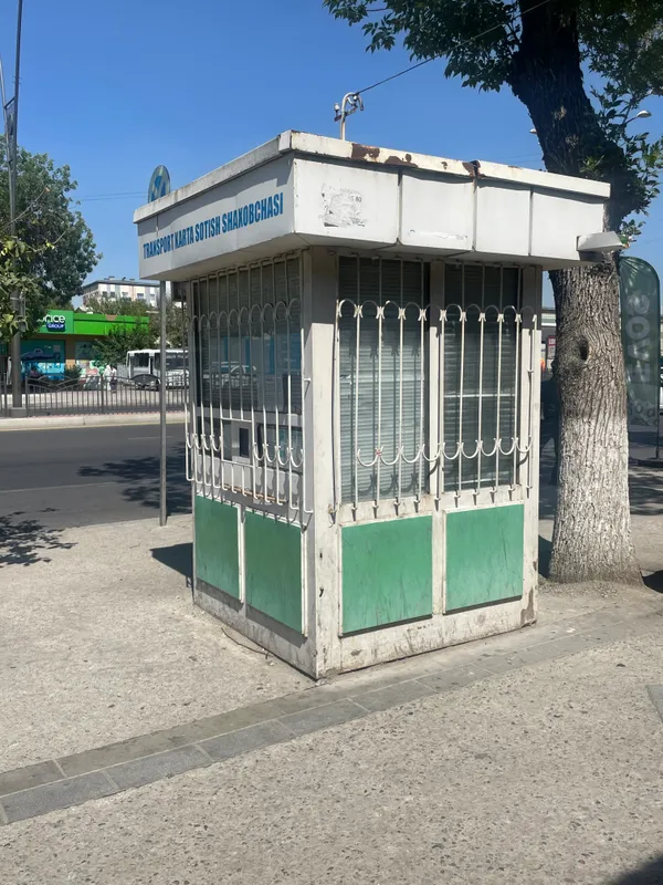 Аренда бу́тка напротив базара Фарход 3